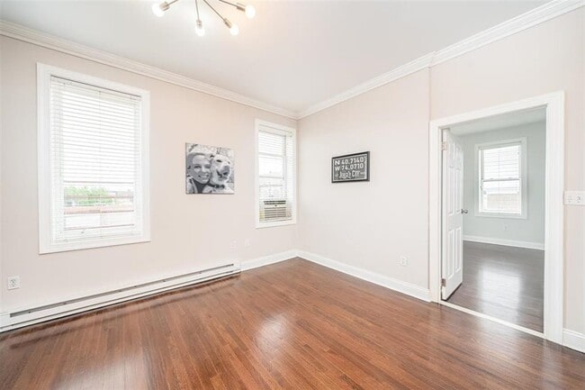 Building Photo - 372 Communipaw Ave