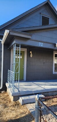 Building Photo - 72 S 11th St