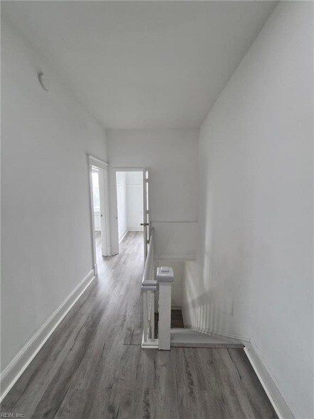 Building Photo - 351 51st St