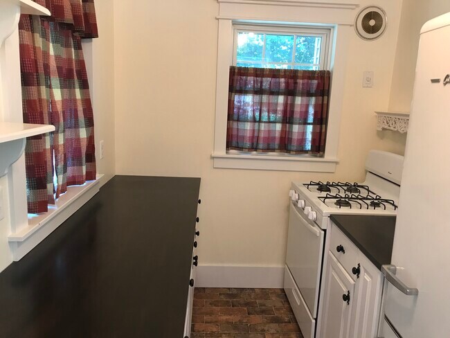 Vintage Galley Kitchen - 14 Main St