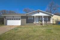 Building Photo - 10219 E 7th St