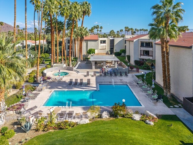 Beautiful Resort Like Grounds - 1490 S Camino Real