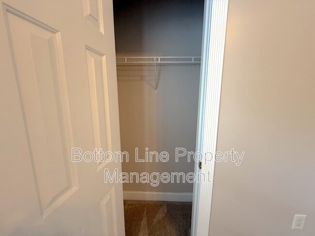 Building Photo - 8639 Coralbell Ln