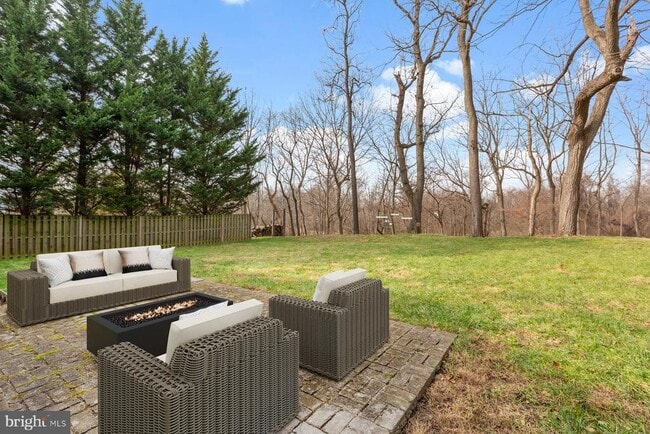 Building Photo - 5650 Sheerock Ct