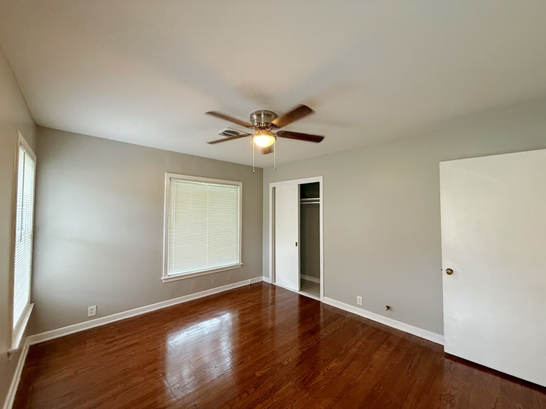 Building Photo - 419 Westhill Pl
