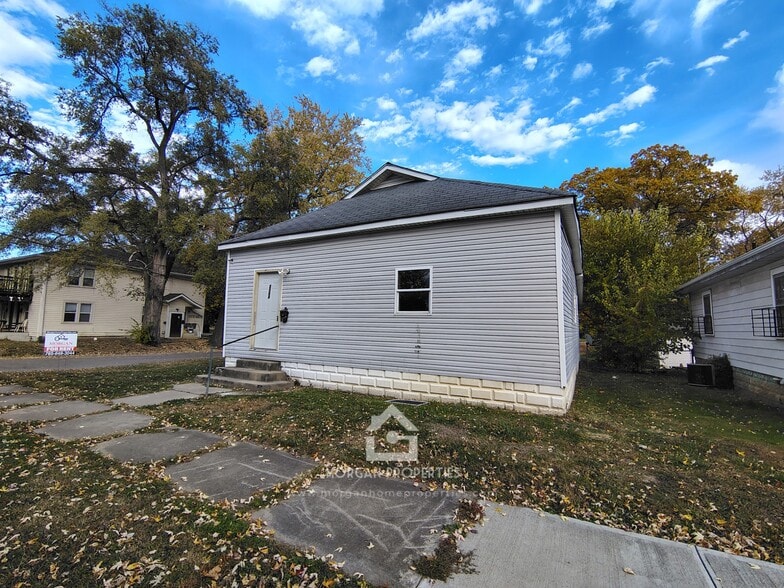 Primary Photo - 2304 Hendricks St