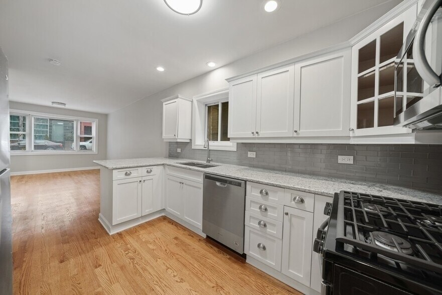 Building Photo - 1548 N Honore St