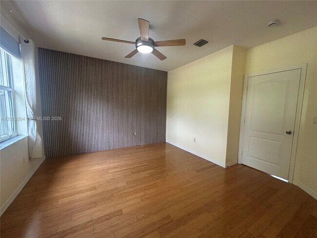 Building Photo - 254 Riverwalk Cir