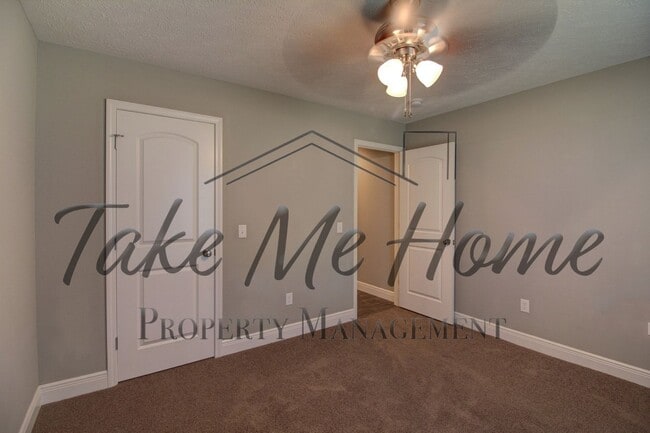 Building Photo - 5689 Pearson Pkwy