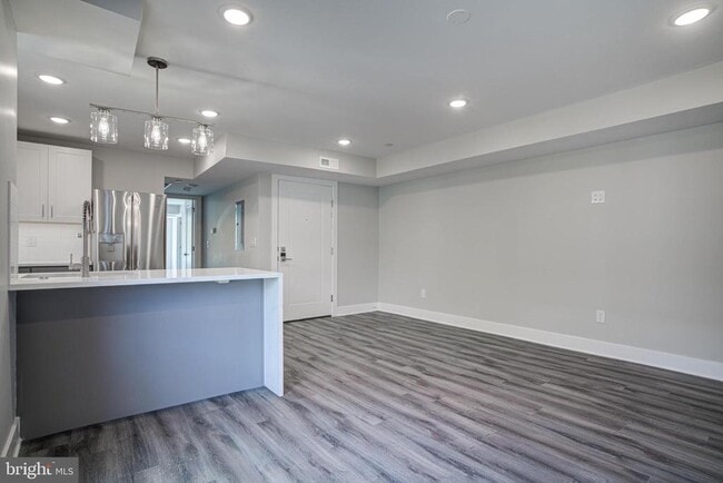 Building Photo - 540 S 52nd St
