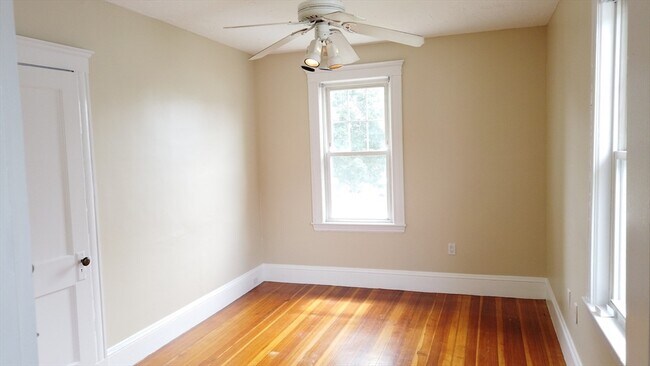 Building Photo - 111 E Elm Ave