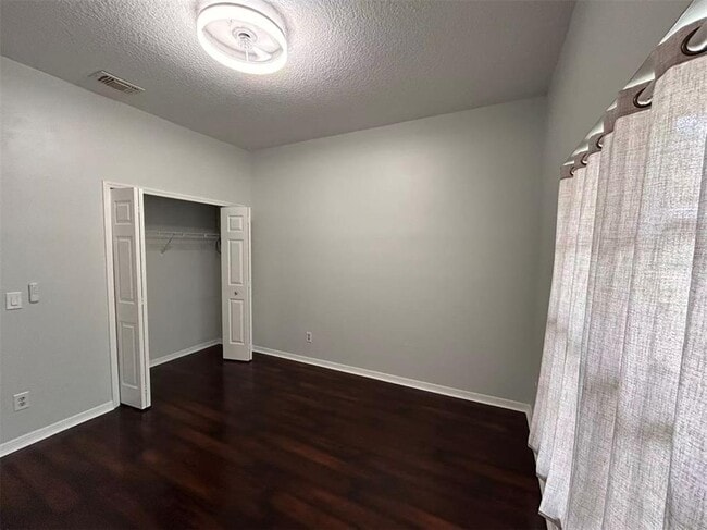 Building Photo - 1046 Whittier Cir