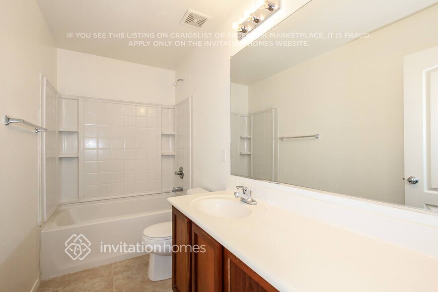 Building Photo - 17146 N 184th Dr