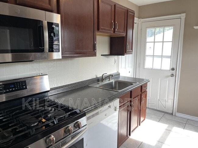 Building Photo - 23028 Pilgrim Ave