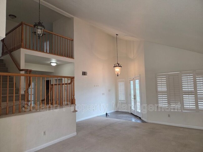 Building Photo - 1204 Shell Ct