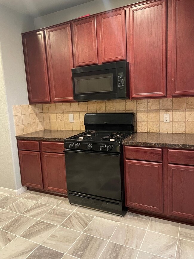Building Photo - 8127 Redbud Point Ln
