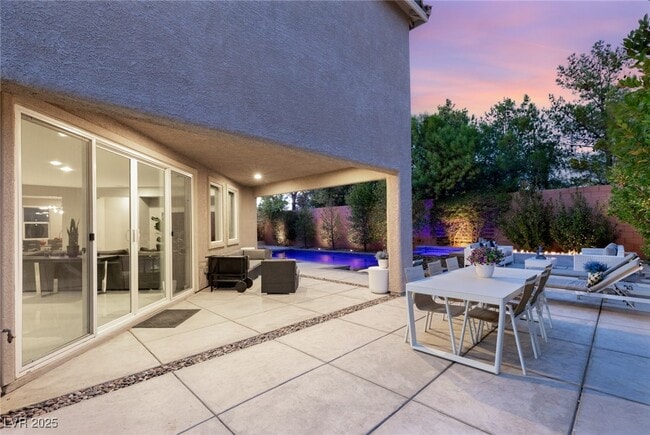 Building Photo - 338 Azar Swan Ave