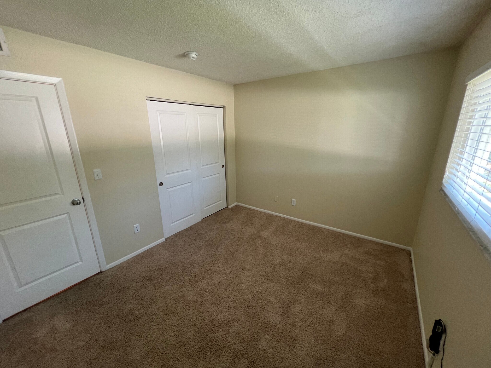Building Photo - 2 Bed/2 Bath - Unit 21