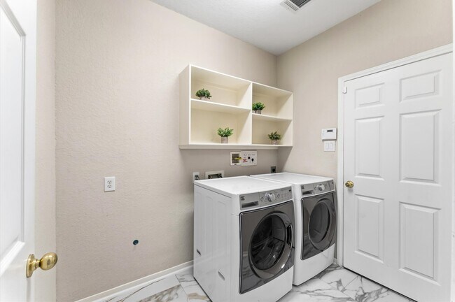 Building Photo - 91 S Downy Willow Cir