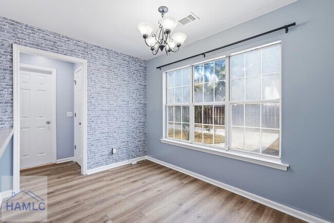 Building Photo - 22 Avocet Way