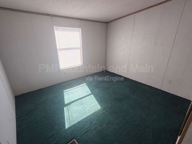 Building Photo - 9 Misty Mountain Way