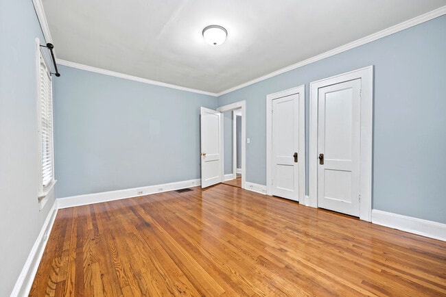 Building Photo - 152 Erie Ave