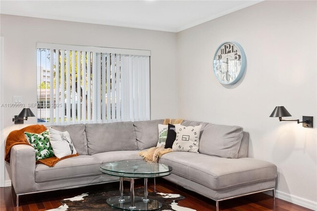 Building Photo - 418 SE 3rd Terrace