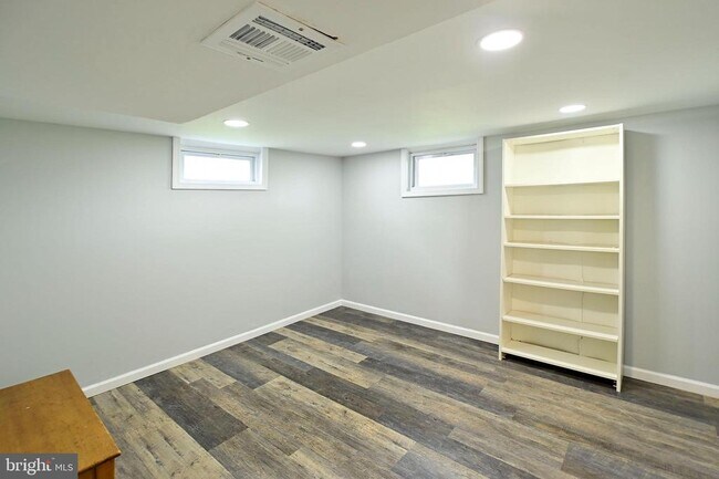 Building Photo - 51 Macon Dr