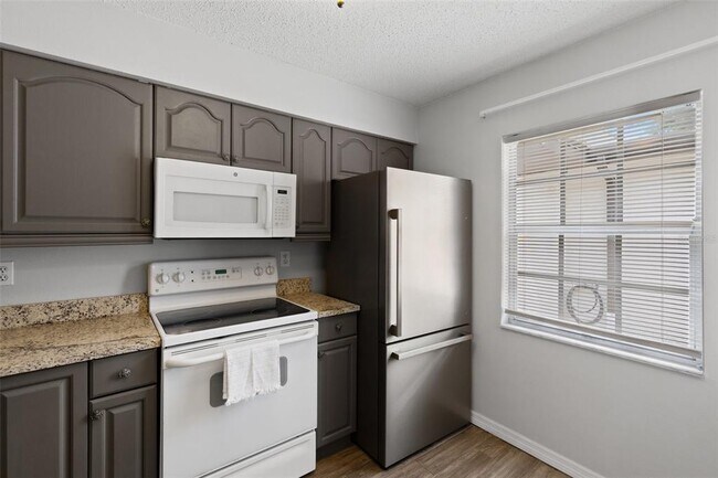 Building Photo - 3137 Mission Grove Dr