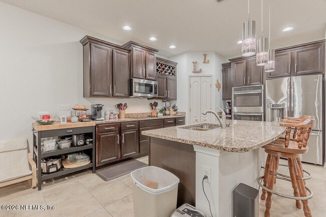 Building Photo - 16284 Hunters Hollow Trail