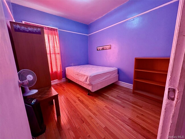 Building Photo - 36 Eldert Ln