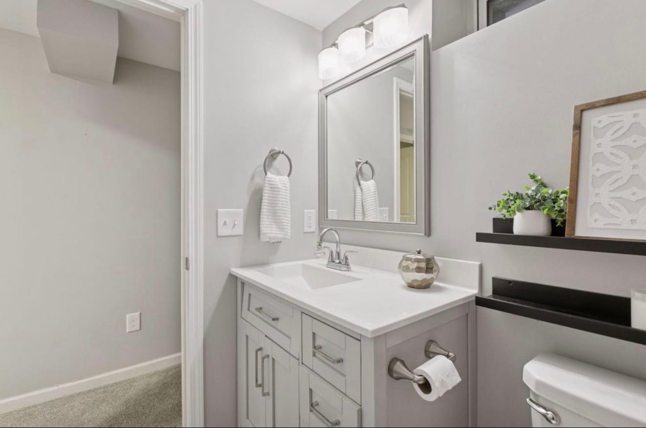 Building Photo - 5217 France Ave S