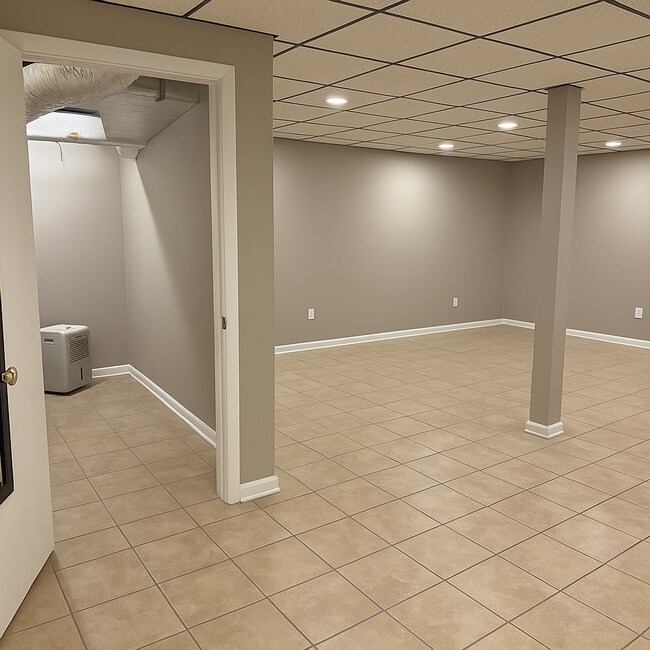 Building Photo - Spacious 3 Bed, 2 Bath Home in Arden With Large Finished Basement - Available Now!