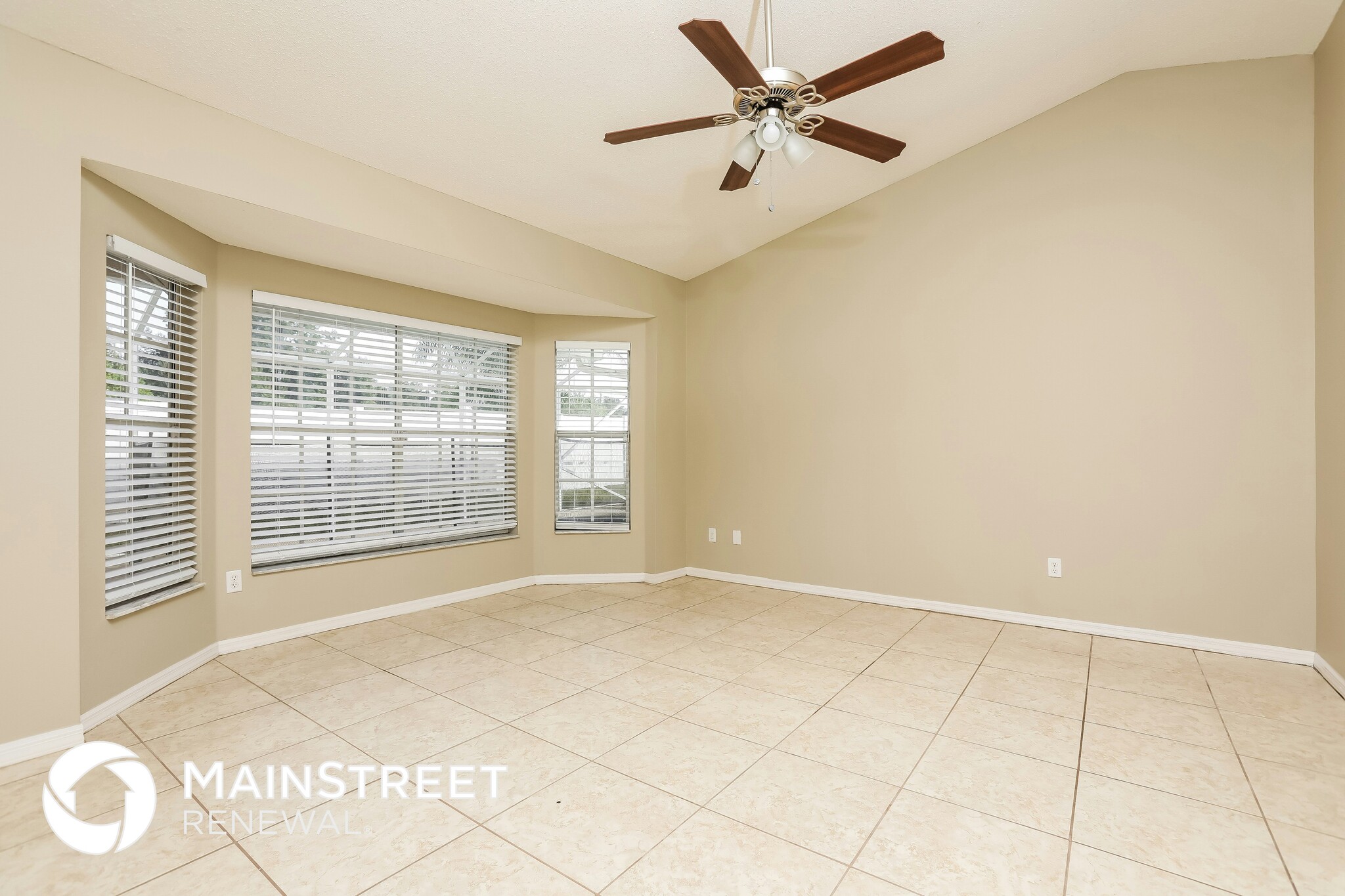 Building Photo - 2566 Davenport Cir
