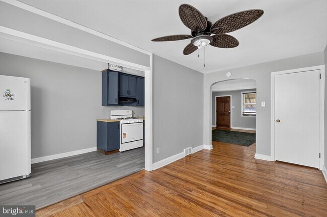Building Photo - 351 W 22nd St