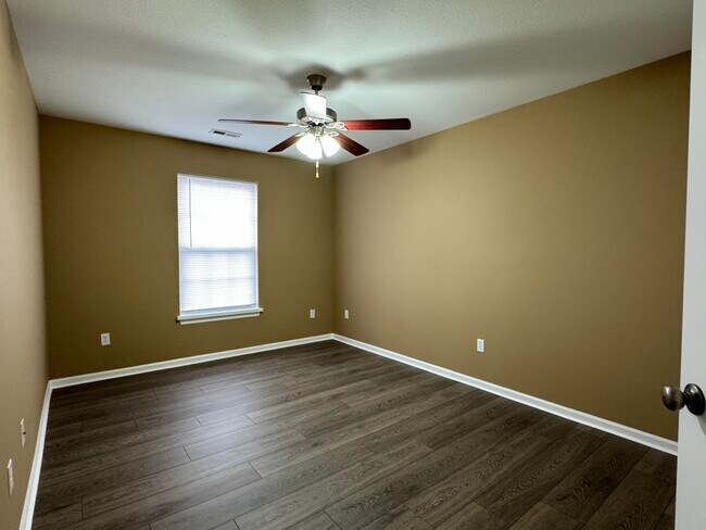 Building Photo - 4209 Bold Venture Dr
