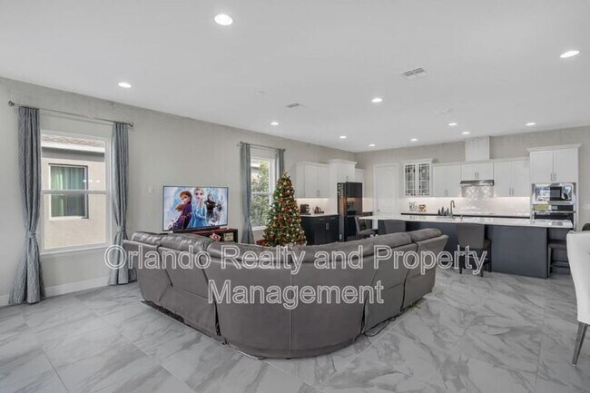 Building Photo - 15155 Mayberry Dr