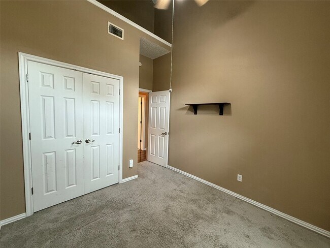 Building Photo - 8220 Lara Ln
