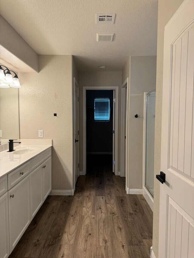 Building Photo - Beautiful 2-story home in the sought-after Providence community!