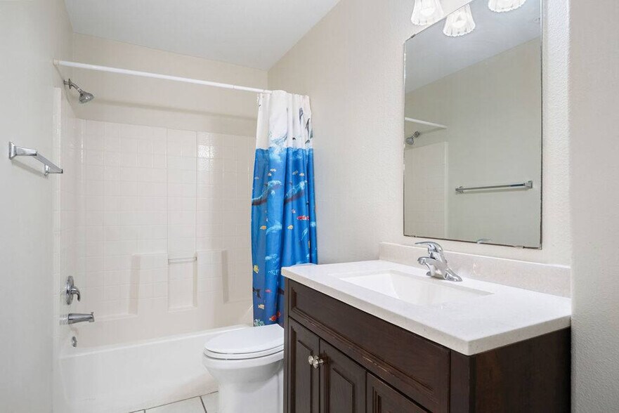 Building Photo - 5495 TX-361