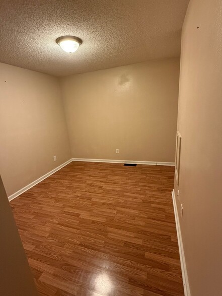 Building Photo - 123 Brewer Rd