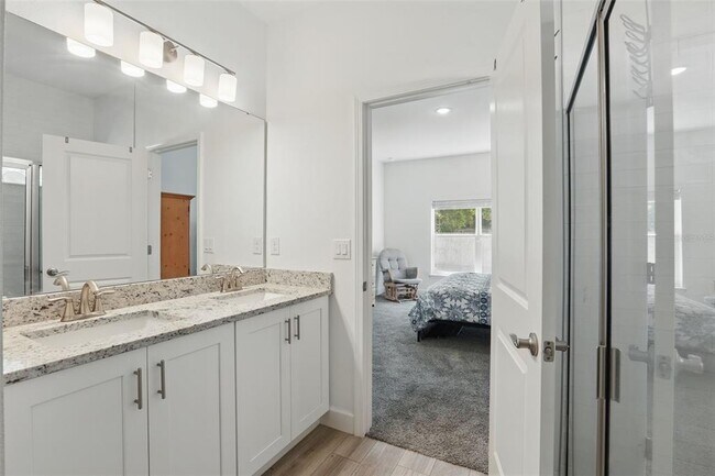 Building Photo - 851 W 24th Pl