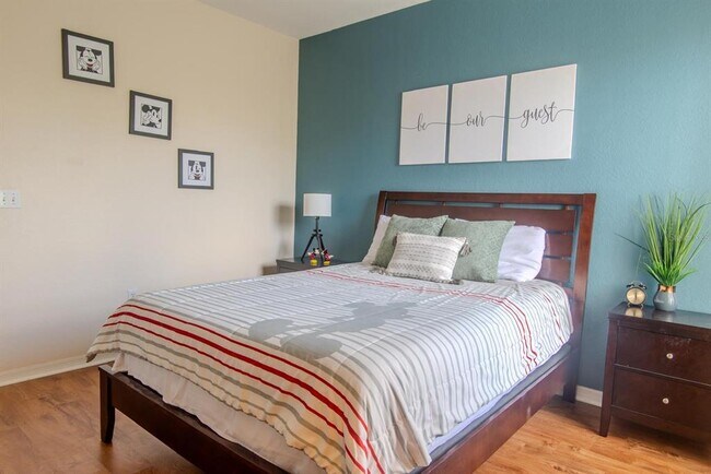 Building Photo - 8911 Legacy Ct