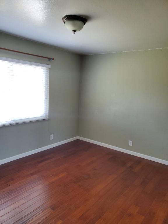 Building Photo - 213 W Norwich Dr