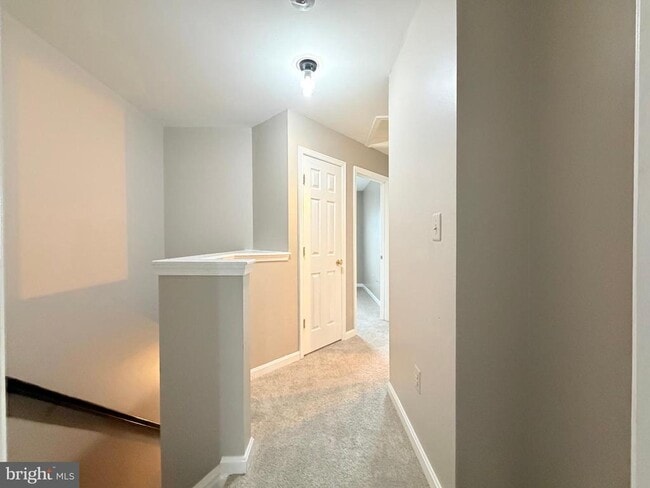 Building Photo - 4805 Cowslip Ct