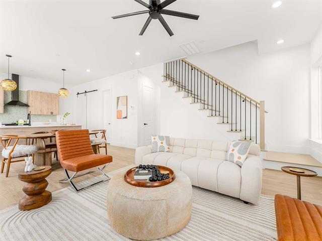 Building Photo - 2015 N Prairie Ave