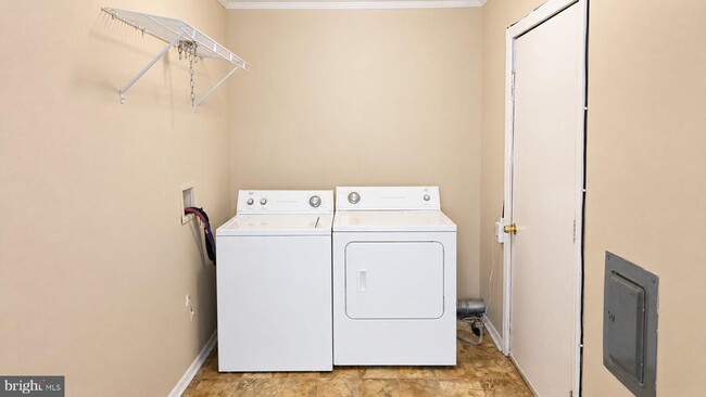 Building Photo - 4409 Bishopmill Dr