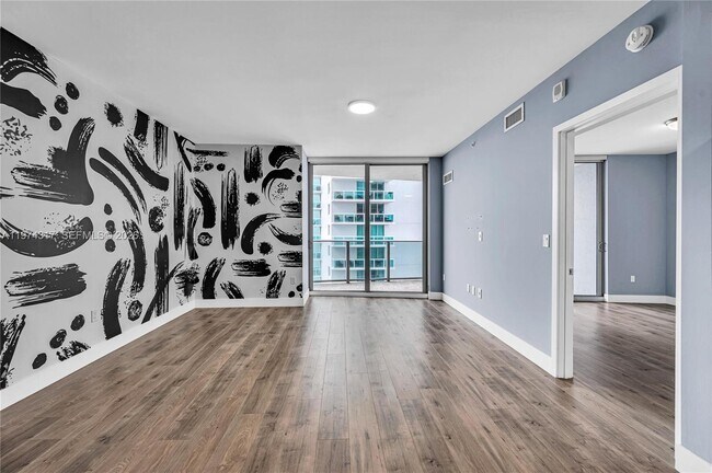 Building Photo - 488 NE 18th St