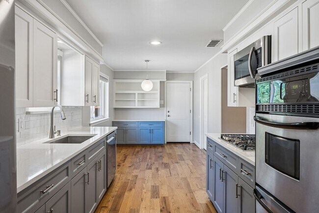 Building Photo - 2223 Freeland Way