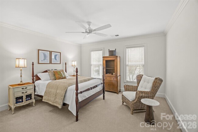 Building Photo - 5202 Carmel Club Dr